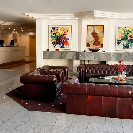 Lenas West Hotel