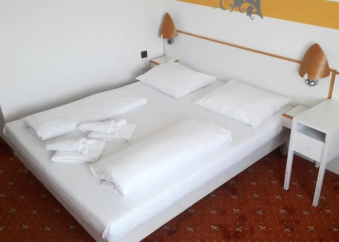 Hotel Lenas West 3*